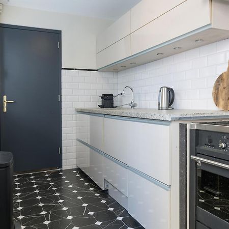 טילבורג Petite Room With Wifi, Ac, And Shared Kitchen מראה חיצוני תמונה