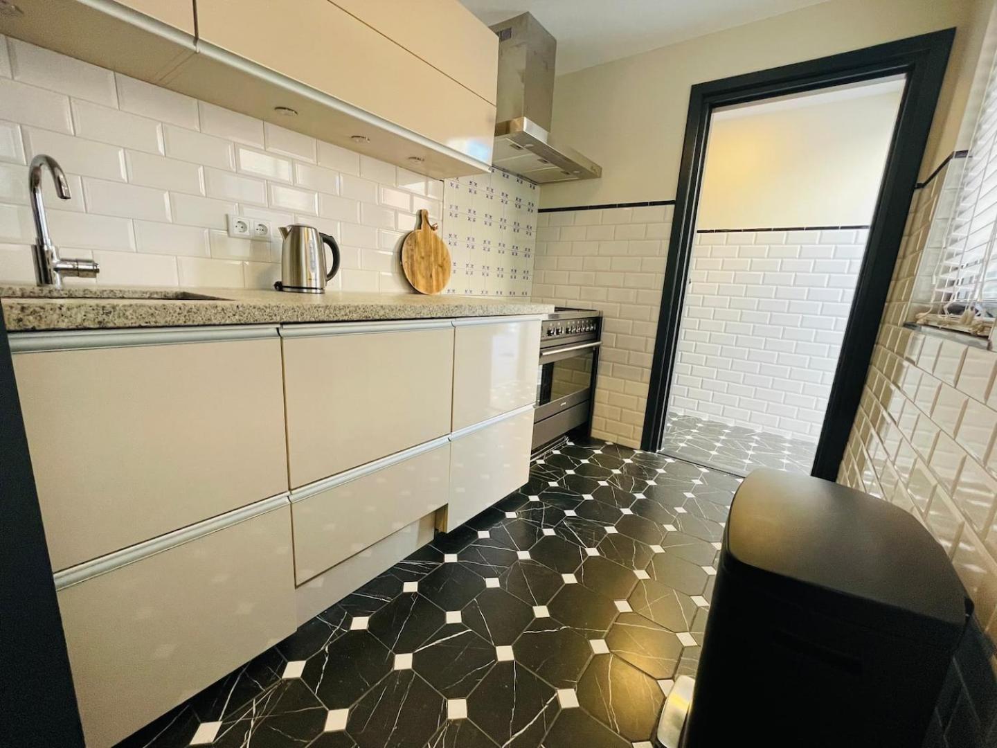 טילבורג Petite Room With Wifi, Ac, And Shared Kitchen מראה חיצוני תמונה